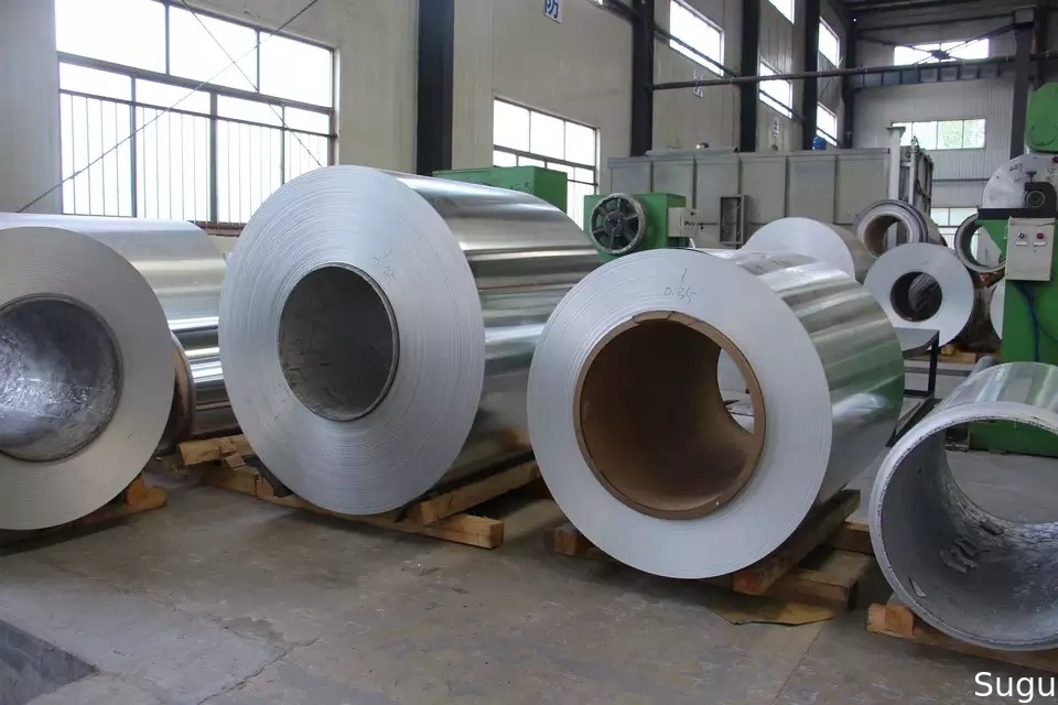 aluminum sheet coil，1050 gold / white / red / black coated aluminum coil for gutters 3003 5052 5754 aluminum coil
