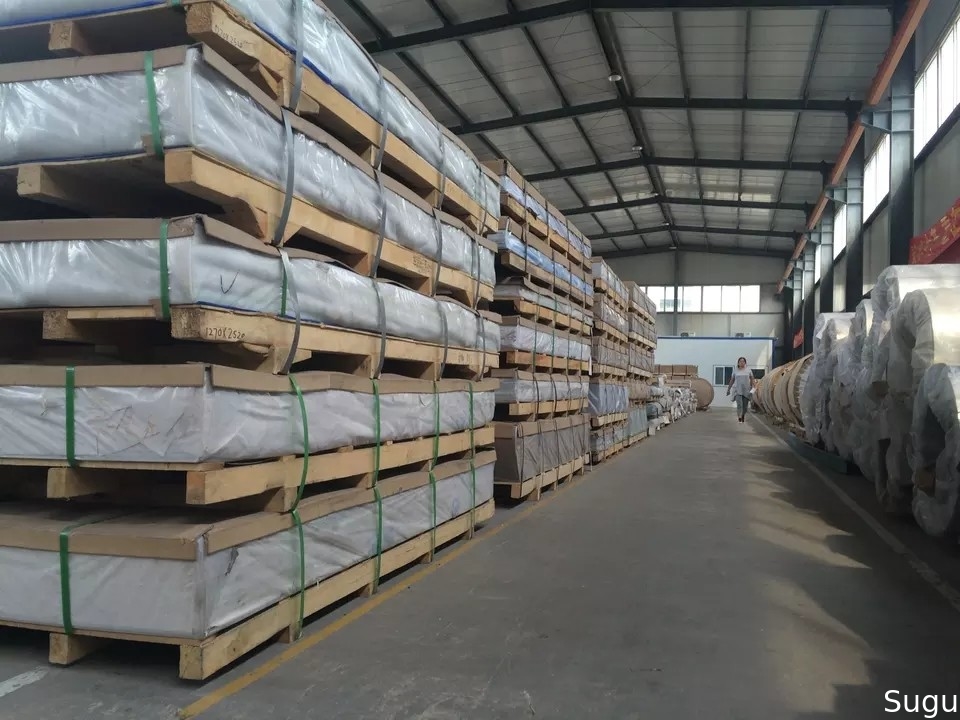 Wholesale Plates 6061 Pressed Aluminium Sheet 1mm Gold Colour For Solar Water Heater Trade Sheet Metal Aluminium